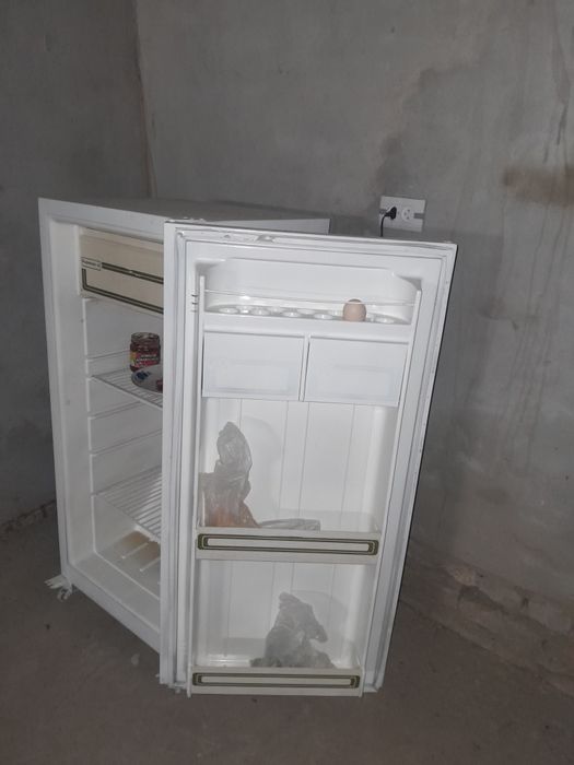 Бирюса холоделник сотилади