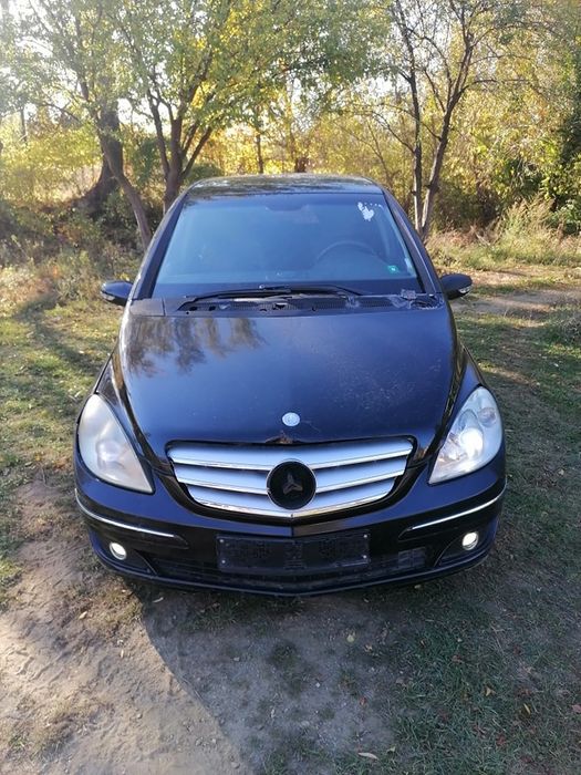 На Части! B class W245 200 CDI Ръчна
