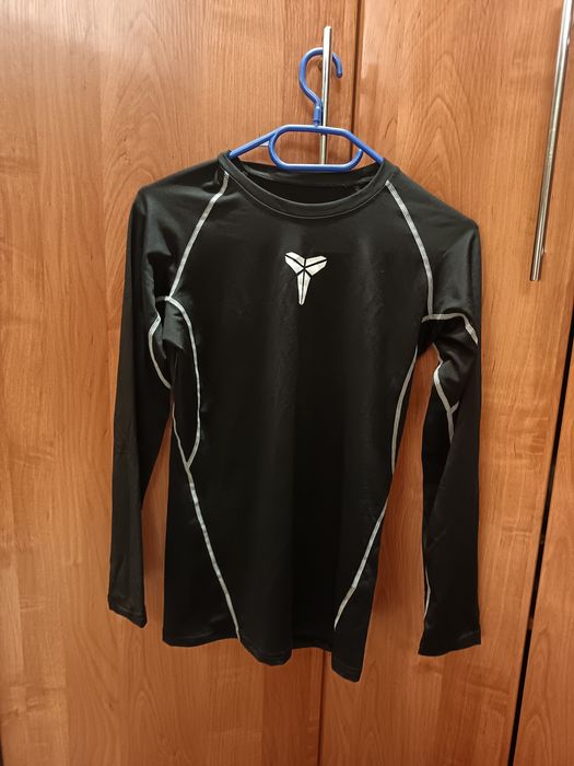 Рашгард 5 в 1. На мальчика 8-10 лет