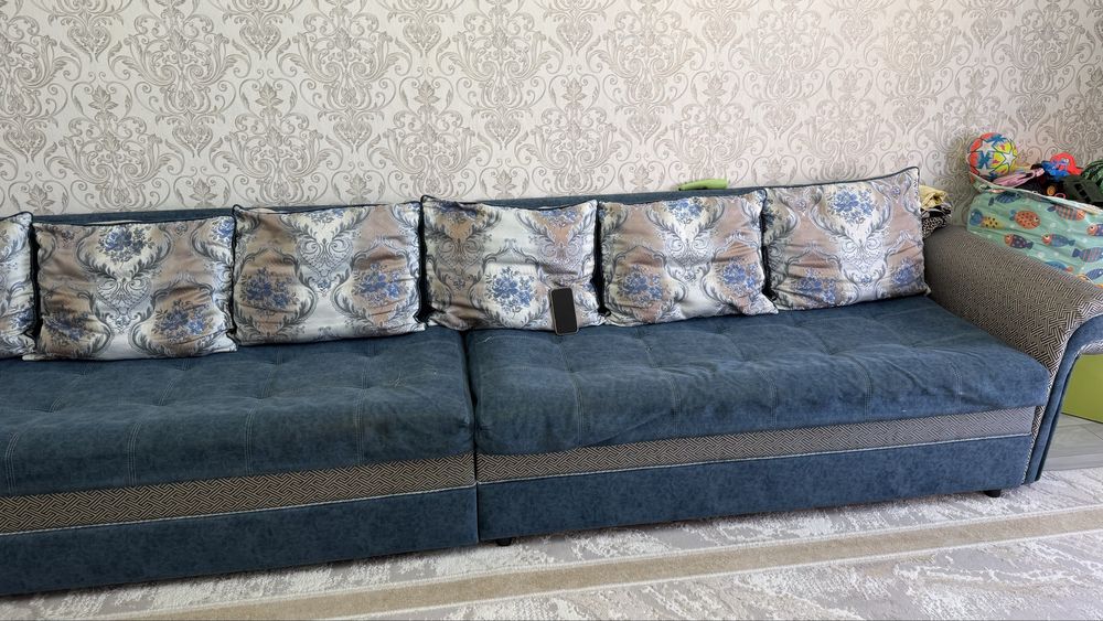 Диван угловой б/у