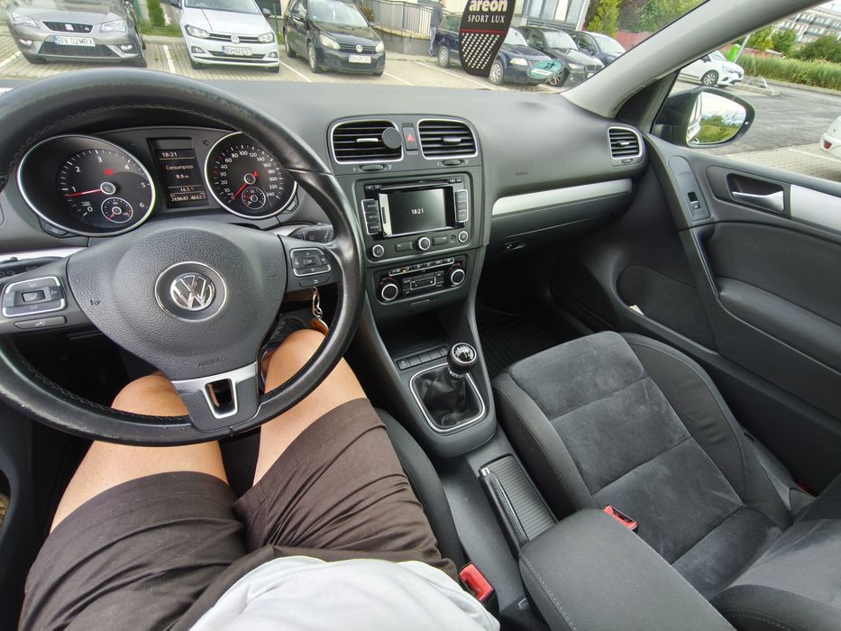 Volkswagen Golf VI, întreținut și utilizat cu grijă