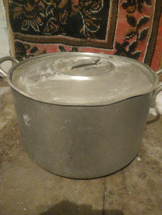Кастрюля алюминиевая