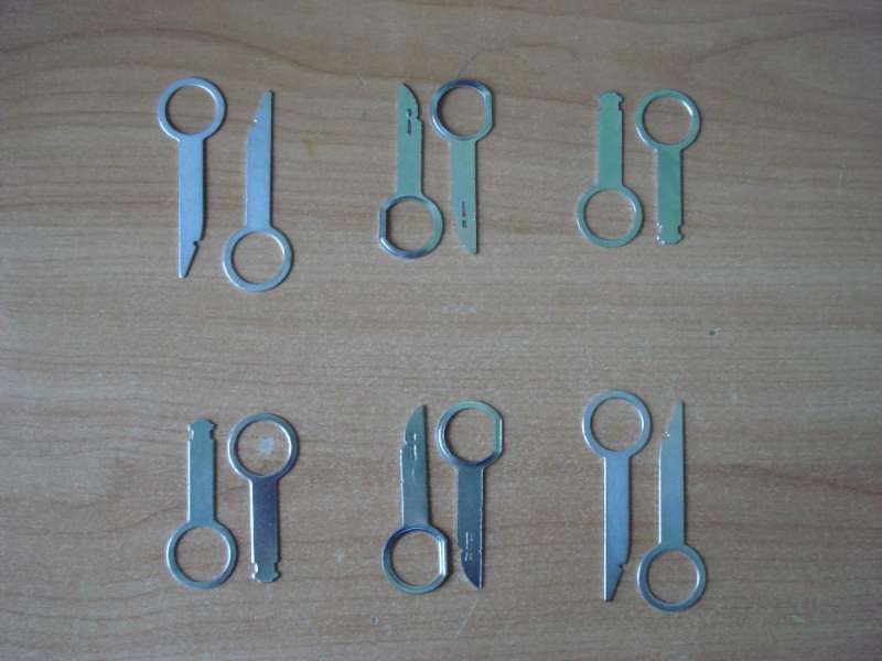 Щеки / пластини / ключове за изваждане на радио