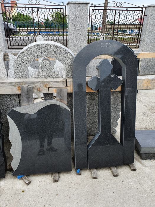 OFERTA Cruci/capace/borduri granit, marmura, granit rosu,