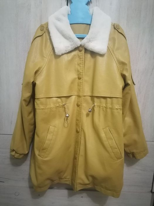 Тёплая курточка для девочек