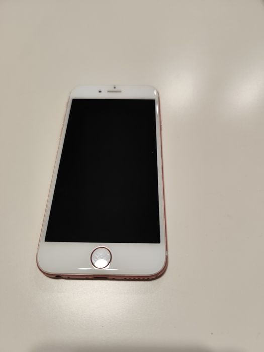 Мобилен телефон iPhone 6S