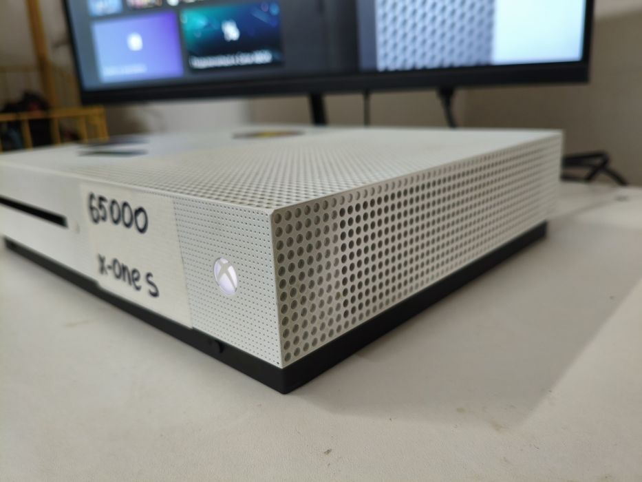 Xbox one S 512gb с играми