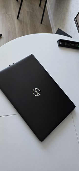 Ноутбук Dell Inspirion 3593