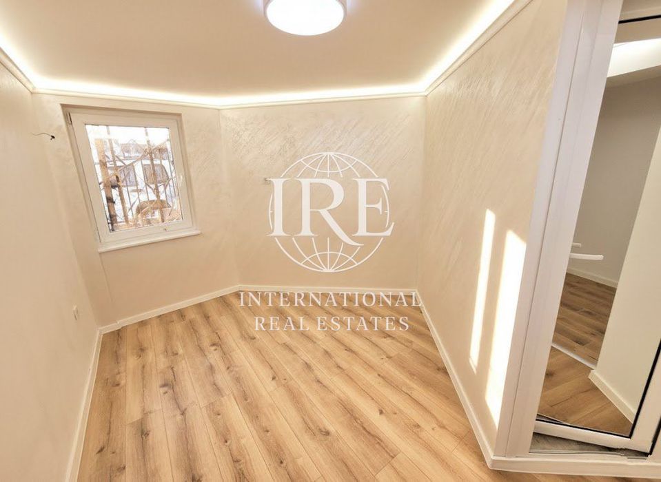 Продава се Едностаен апартамент в Варна, Гранд Мол Варна - 15 кв.м за 2800 €/кв.м - Снимка #2