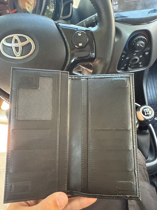 Портфейл louis vuitton