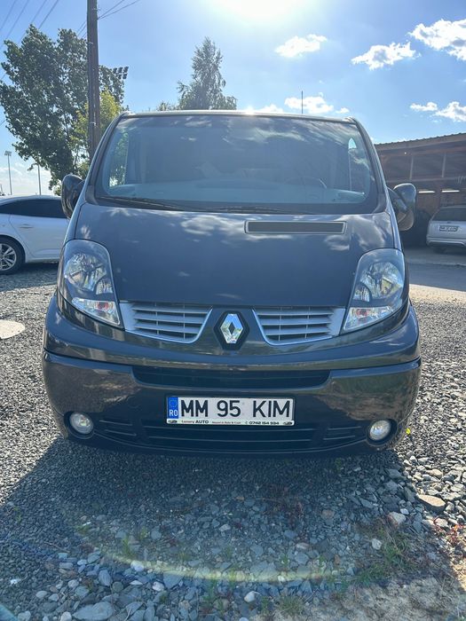 Vând Renault Trafic