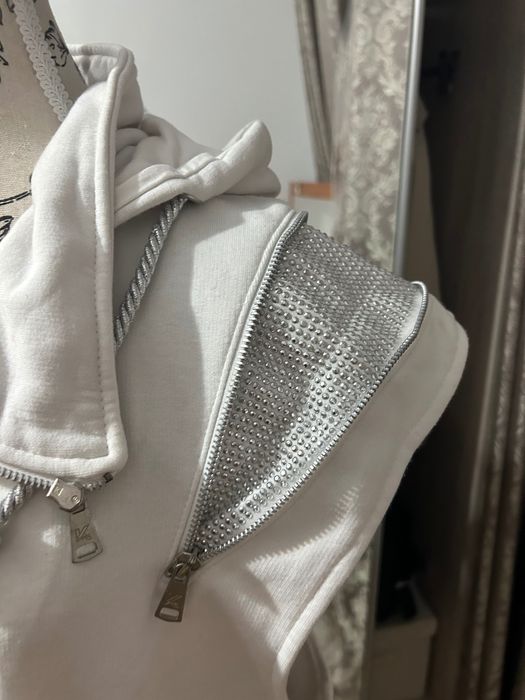 Vestă minimalistă nouă