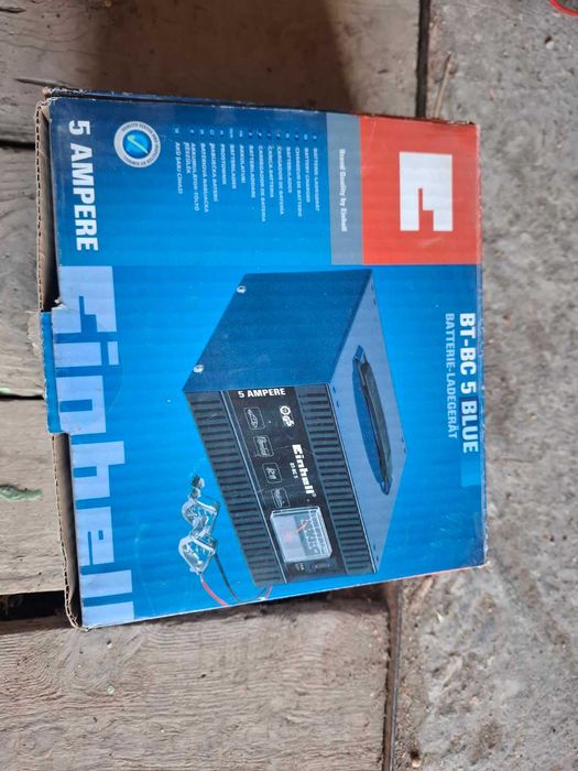 Зарядно устройство за акумулатор Einhell BT-BC 5, 5 A