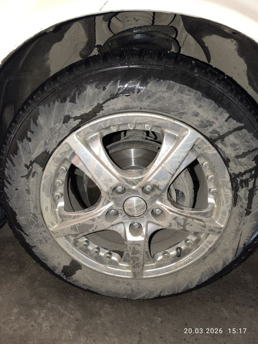 Продам диски с резиной зима