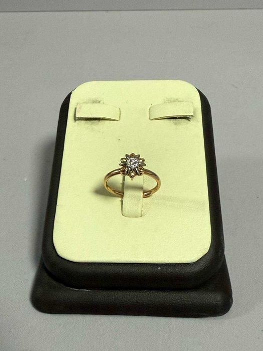 Кольцо с камянми / КА 98485