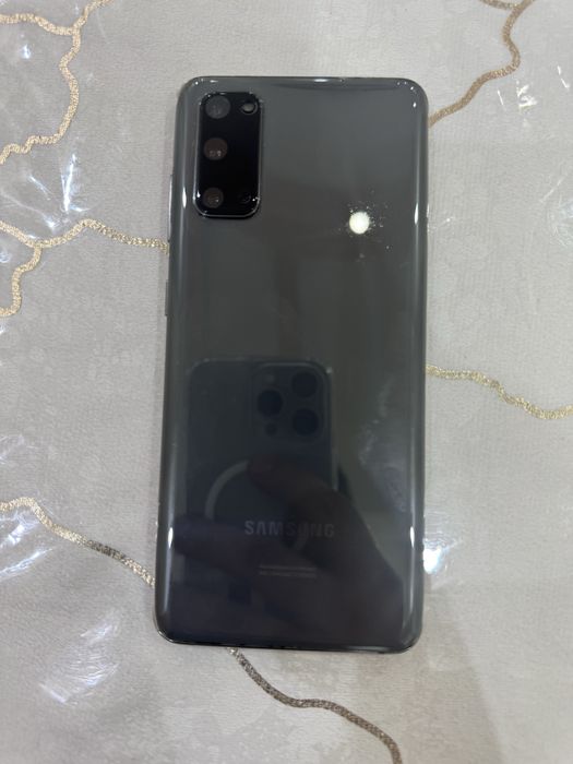 Samsung s20 8/128gb