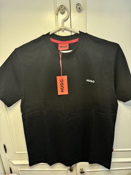 Тениска HUGO BOSS.