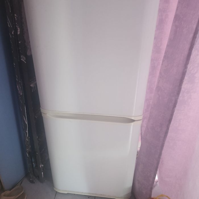 Продам холодильник бирюса