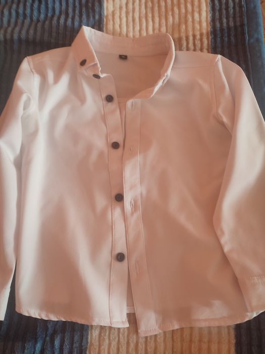 Продам рубашки и брюки для мальчиков