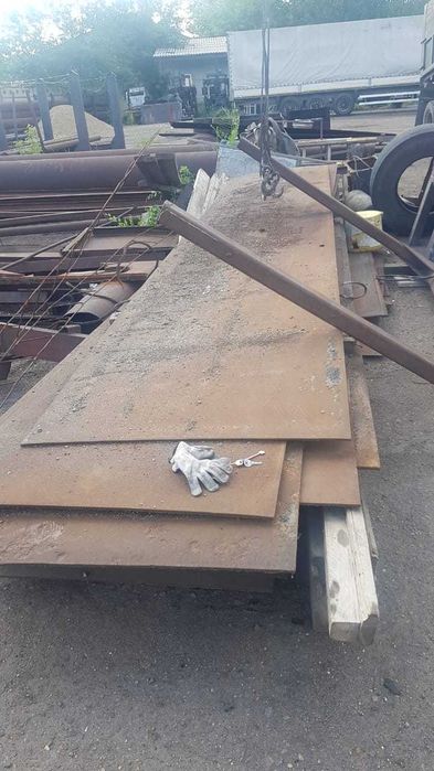 ,лист 10 б/у,Уголок Б/у