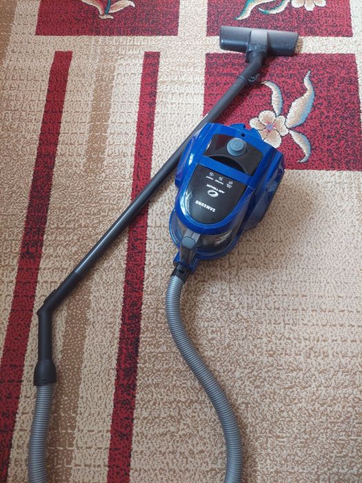 Продается пылесос. в отличном состоянии.