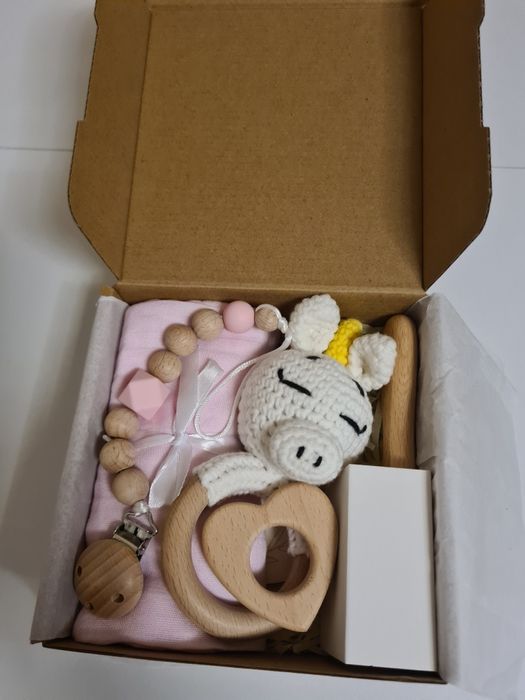 Set Cadou Premium din 6 piese pentru bebe-zornaitoare Unicorn