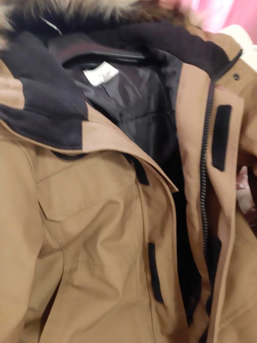 Jacheta barbateasca H&M, cu gluga, stare impecabila (nepurtata)