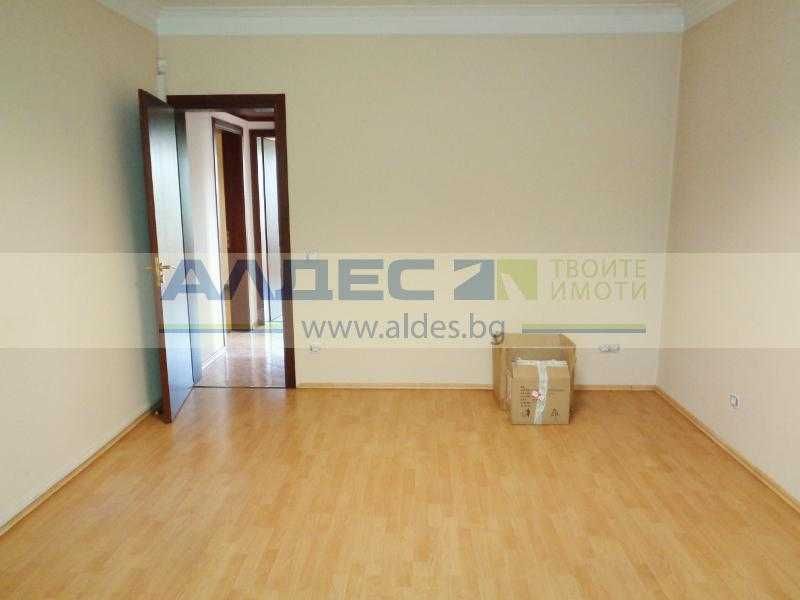 Дава се под наем Офис в София, Център - 215 кв.м за 1396.38 € - Снимка #6