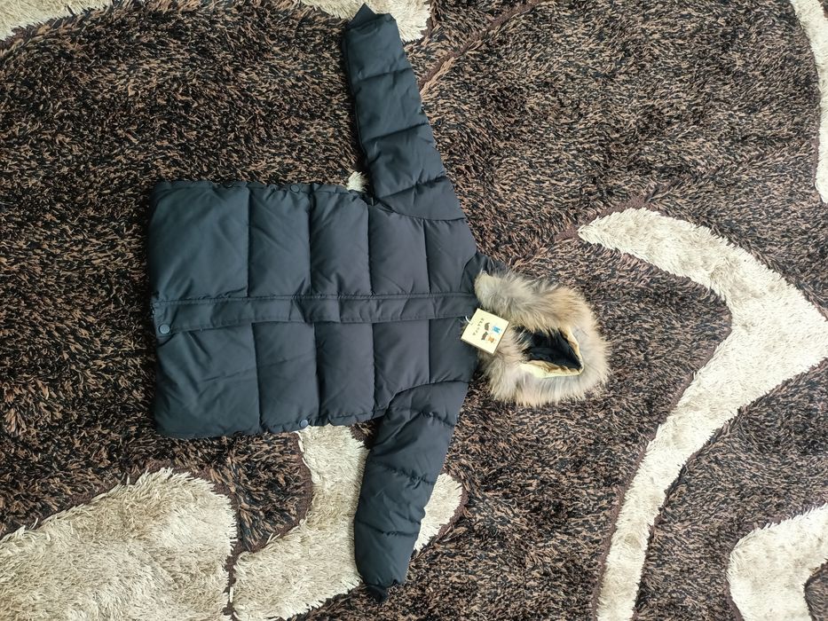 Продаю куртку детскую