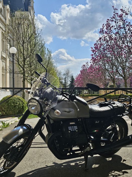 Moto Guzzi V7 III Rough 2020