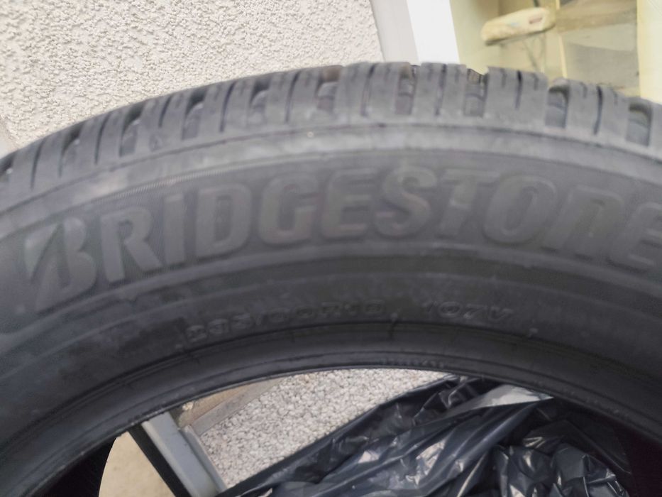 Продавам нови ЗИМНИ гуми BRIDGESTONE BLIZZAK 6 ENLITEN 235/60 R18 107V