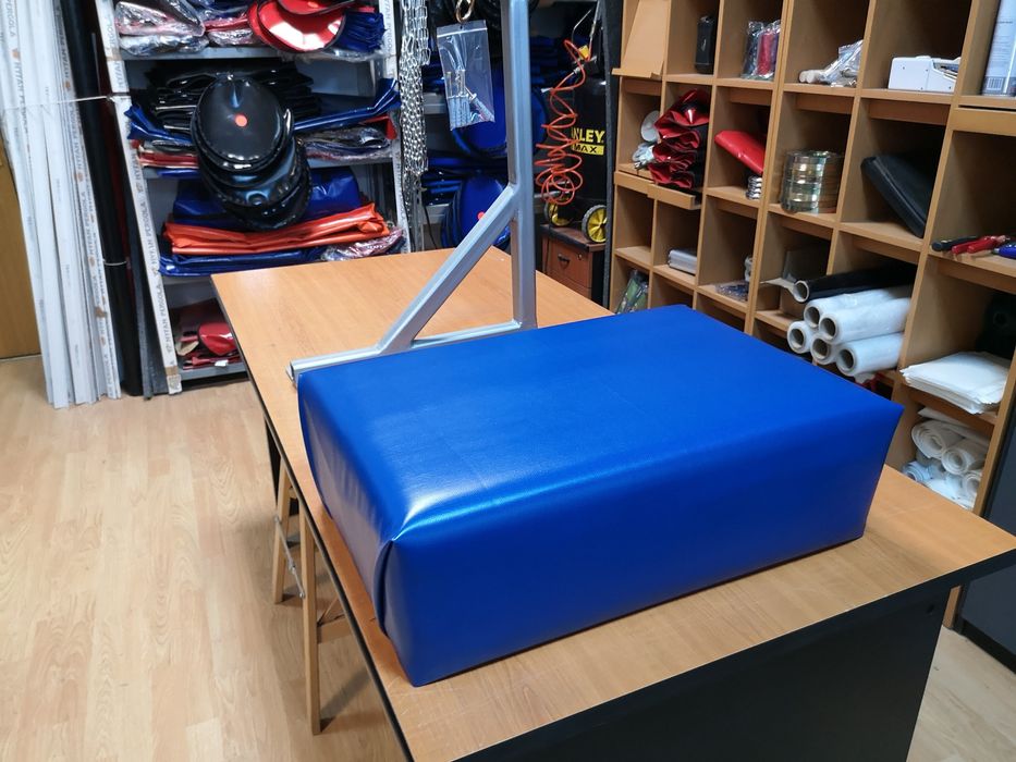 Perna box cu montaj pe perete 60x40x20 cm