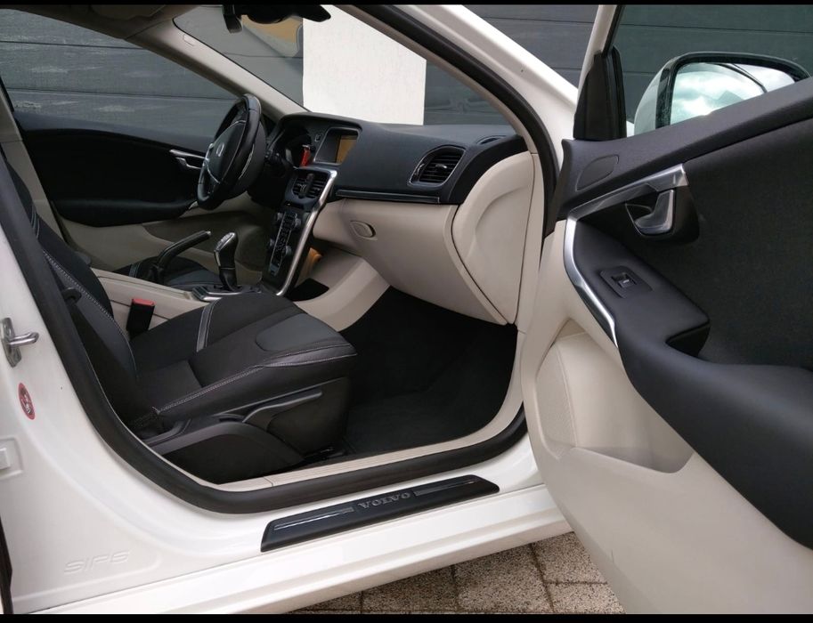 Volvo V40 1.6 diesel an 2014