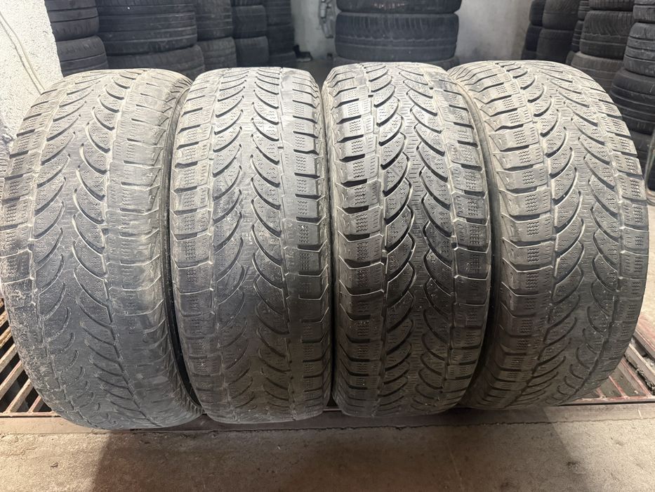 Bridgestone 215/65/16c