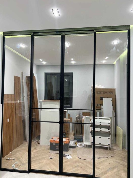 Стеклянные раздвижные Loft двери и перегородки / Душевые кабины