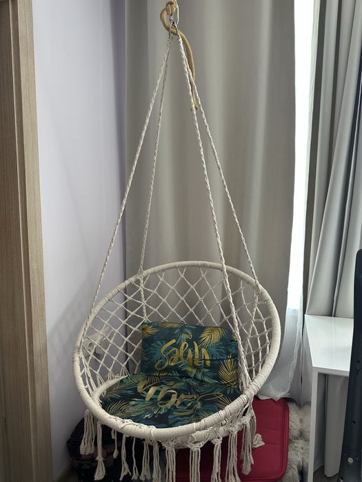 Люлка с мече и възглавнички