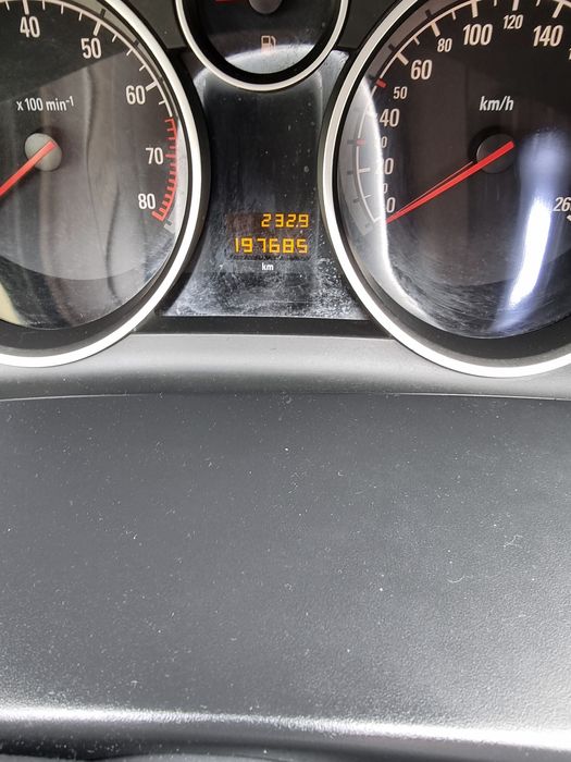 Opel astra h gtc