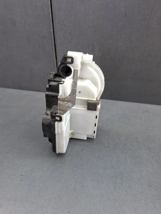 Broasca usa dreapta 1HS 862 154 Volkswagen VW Polo 1994
