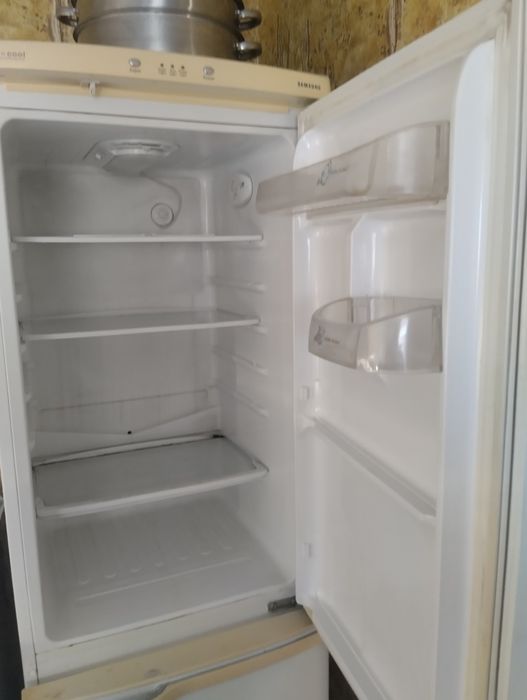 Продам холодильник