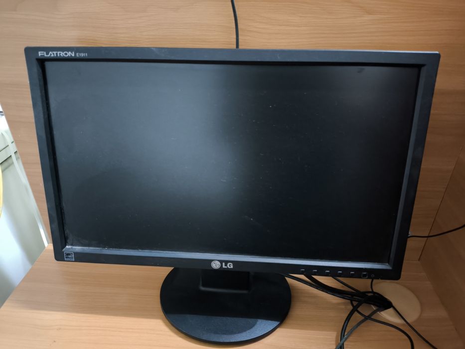 Продам монитор в отличном состоянии 19 дюймов