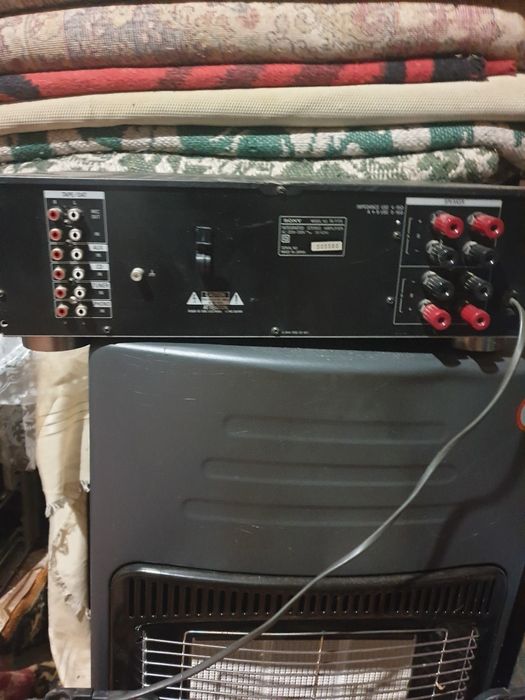 Vind Amplificator în stare foarte bună de funcționare