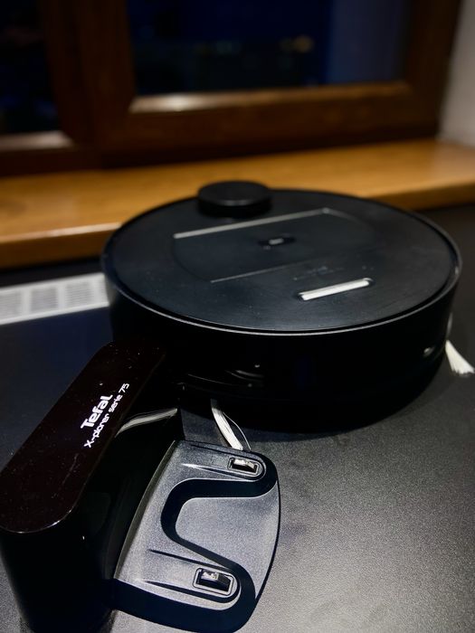 Продам робот пылесос TEFAL