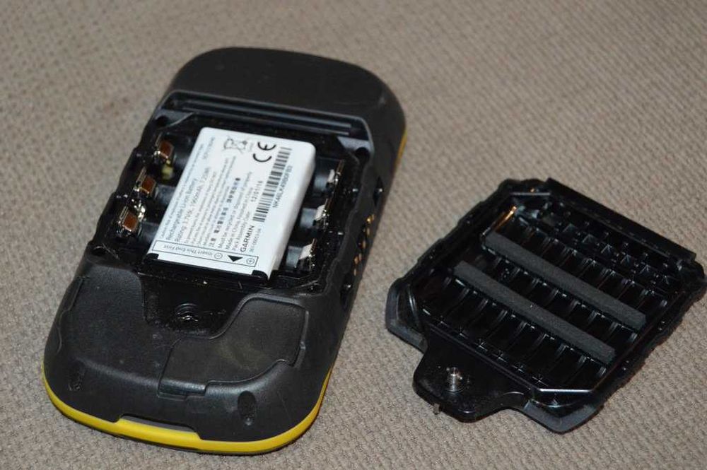 Garmin Montana 600 GPS outdoor – Defect Ecran, citeste anuntul