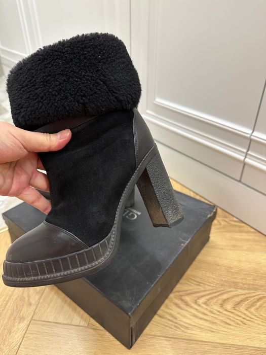 Продается зимние сапоги