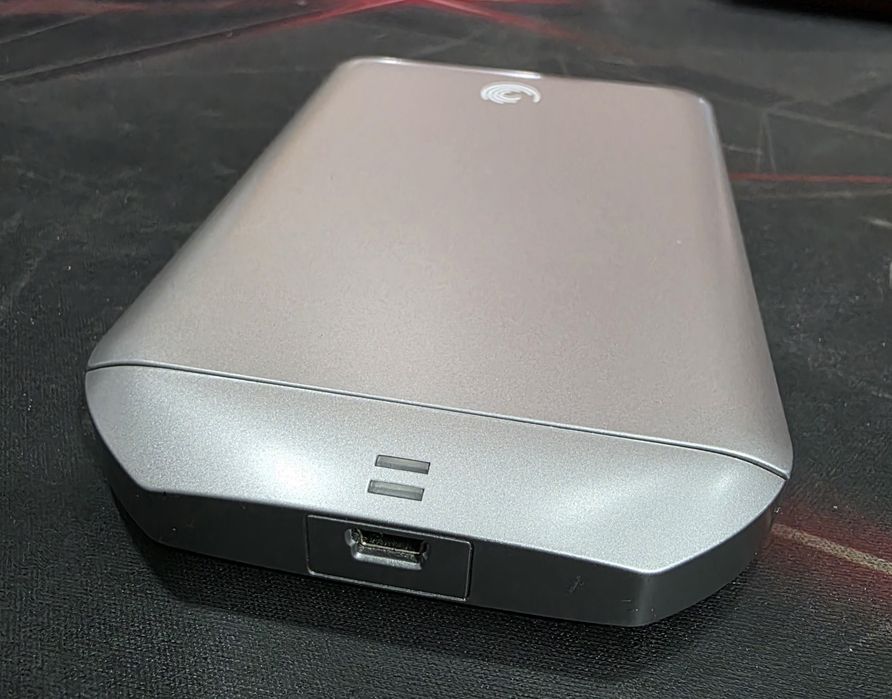 Внешний жесткий диск Seagate 320GB