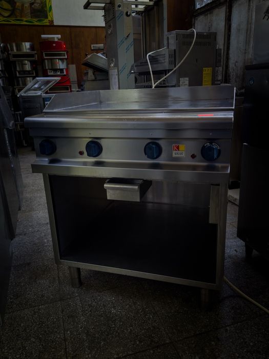 Професионален fry top Kogast незалепващо покритие 12kw