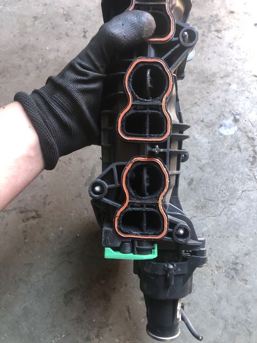 Всмукателен колектор бмв ф10/11 535д 313 ( kolektor bmw f10 535d 313hp