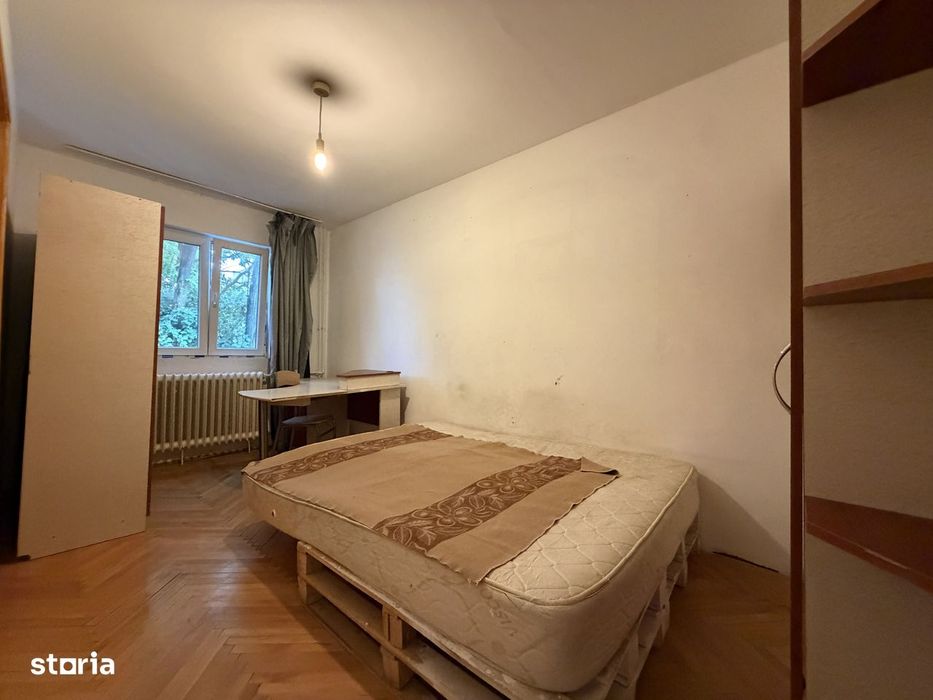 Apartament 3 camere, 50 mp utili, etaj 3, zona - Dacia