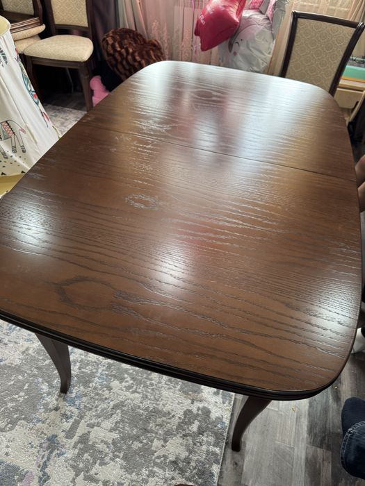 Стол раздвижной, в идеальном состоянии