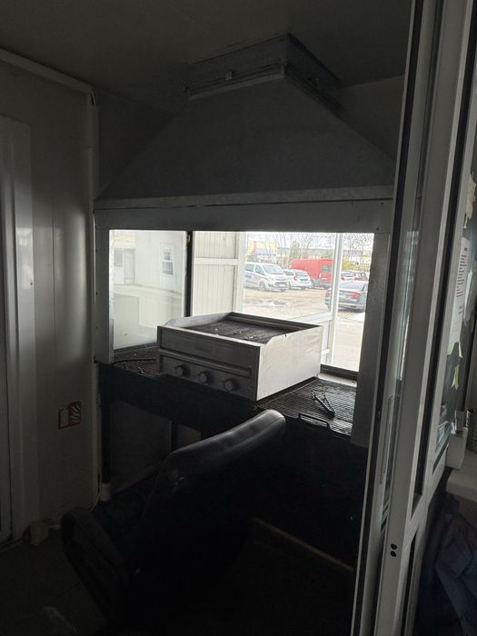 Фургон за бързо хранене и скара